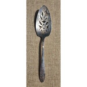 1 Vintage Oneida Community Tudor Queen Bess II Silver Plate 1946 Dessert Server
